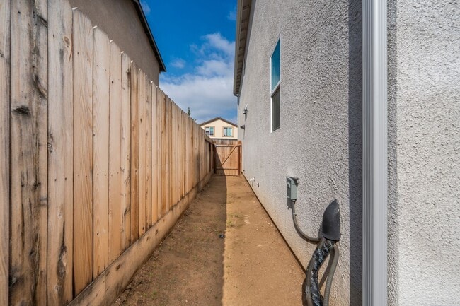 Building Photo - 6313 E Meritage Dr