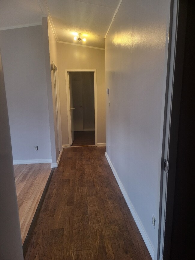 Building Photo - Pecan View