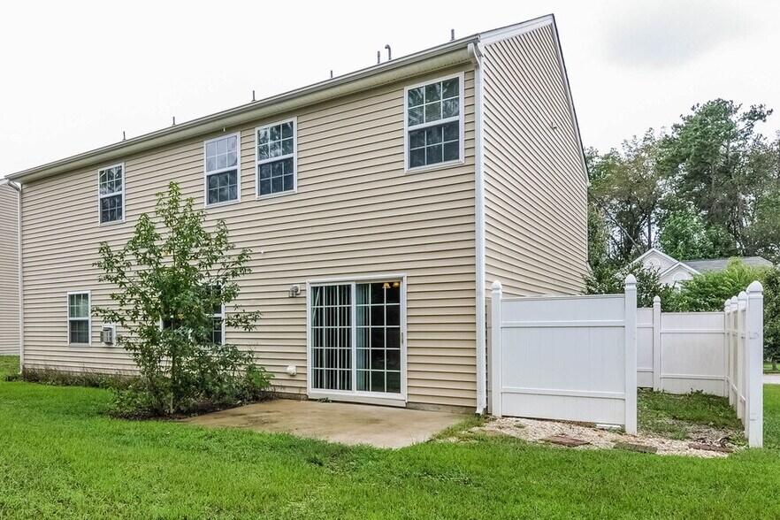 Building Photo - 1452 Cairo Way