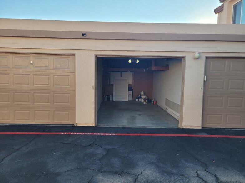 21 of 28 1 Car Garage 1 Car Garage - 78129 Crimson Ct