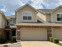 Building Photo - 8525 Heather Ridge Dr