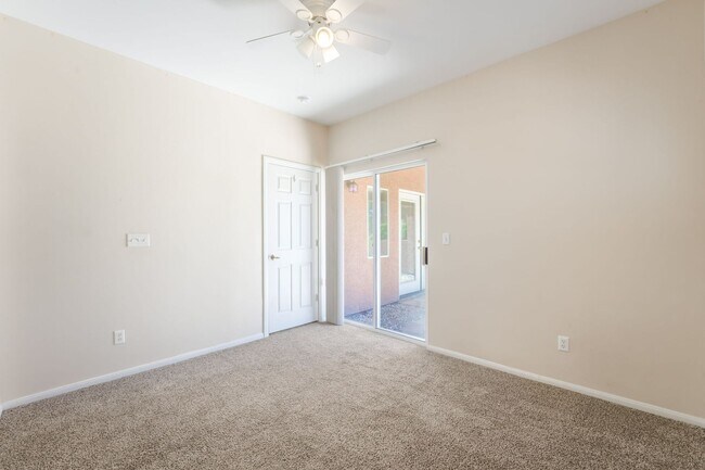 Building Photo - Beautiful Single Story Home with 3 Bedroom...