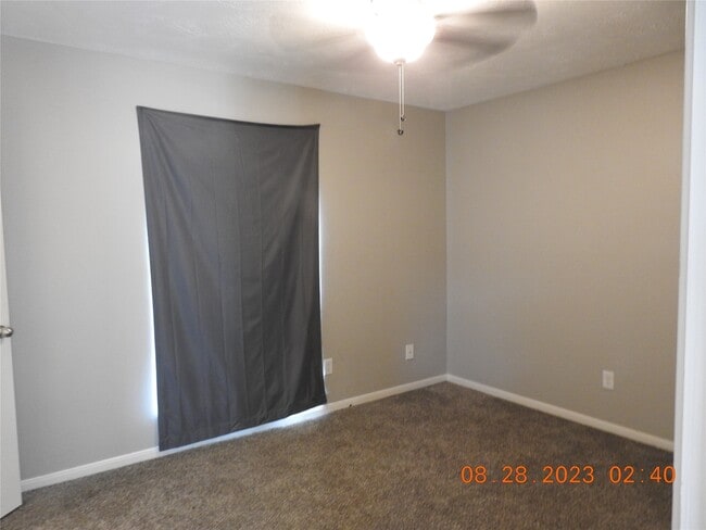 Building Photo - 22 Chapparal Ct