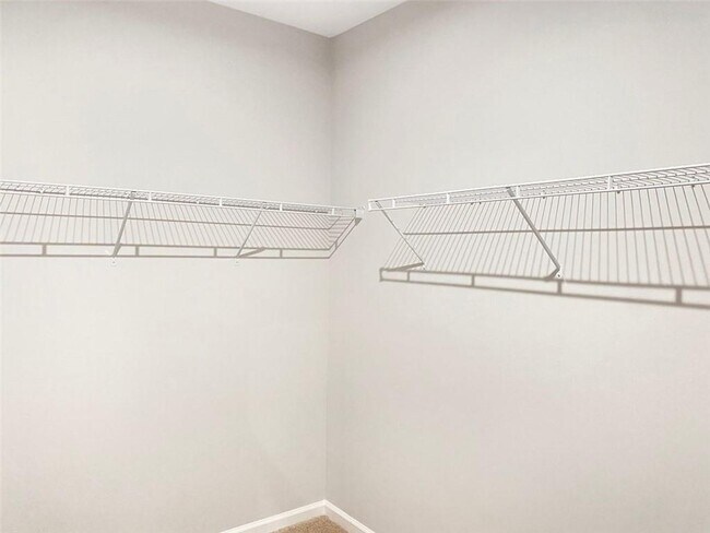 Building Photo - 241 Birchwood Row