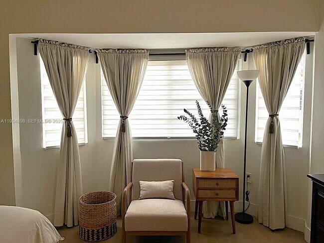 Building Photo - 14305 SW 57th Ln