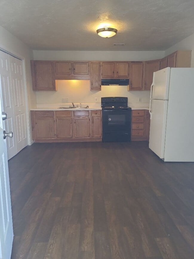 Building Photo - Piggott Duplexes