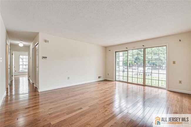 Building Photo - 298 Wimbeldon Ct