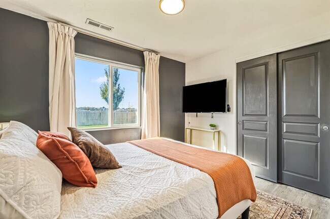 Building Photo - 103 N Voyage Ave