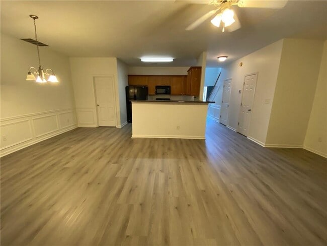 Building Photo - 397 Creek Manor Way