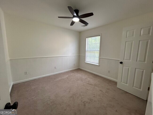 Building Photo - 665 Arncliffe Ct