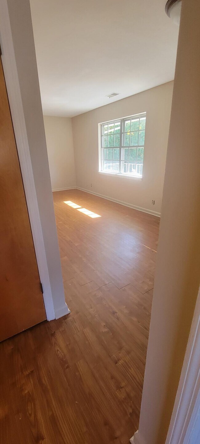 Building Photo - 222 N Haworth Ave