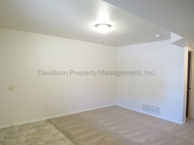 Building Photo - 7860 Antelope Valley Point