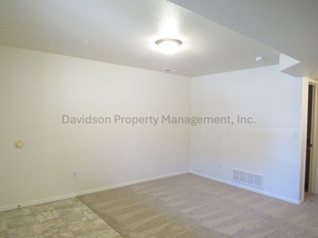 Building Photo - 7860 Antelope Valley Pt