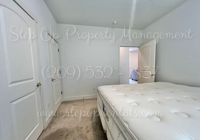Building Photo - Updated 2BR/2BA Home | Generator • Fenced Yard • EV Charging