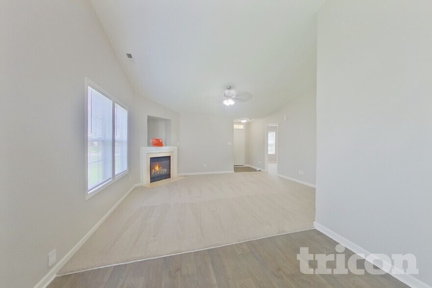Building Photo - 6129 Whispering Brook Ct