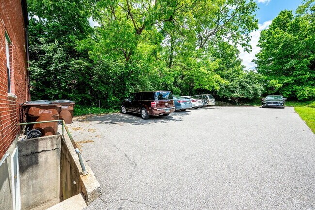 Building Photo - 5828 Ridge Ave