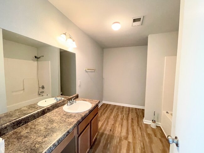 Building Photo - 118 Blackwell Ct