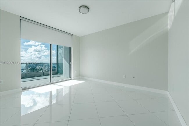 Building Photo - 900 Biscayne Blvd