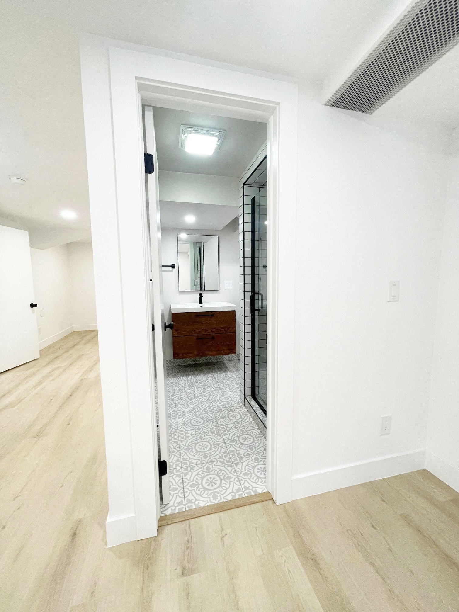 Master Suite 2 - 491 S Otis St