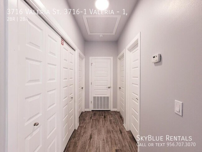 Building Photo - 3716 Valeria St
