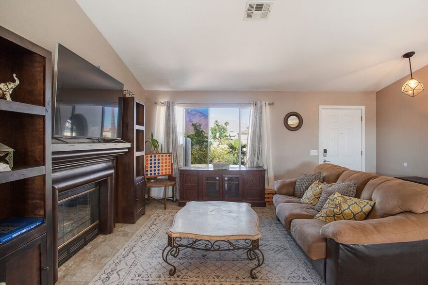 Building Photo - 27350 Melanita Dr