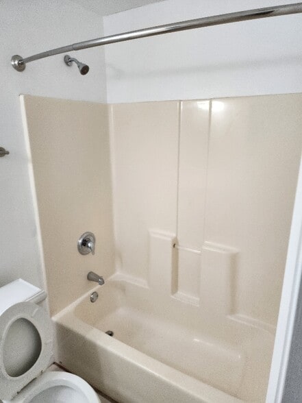 Building Photo - 2225 86th Ct