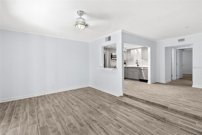 Building Photo - 505 Plaza Seville Ct