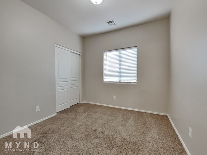 Building Photo - 6315 S 25th Dr