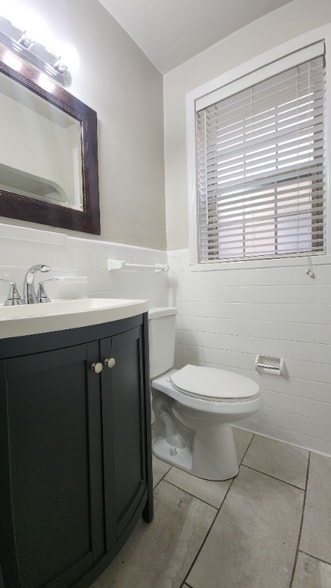 Building Photo - 6304 Bancroft Ave