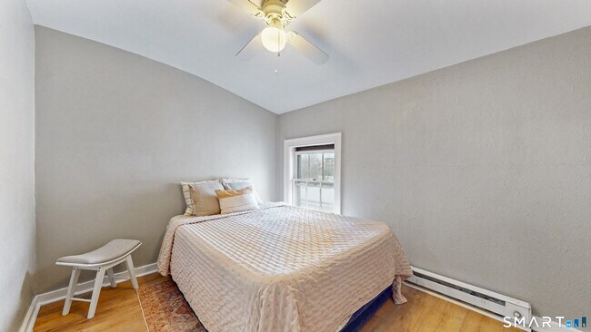 Building Photo - 24 Madison St