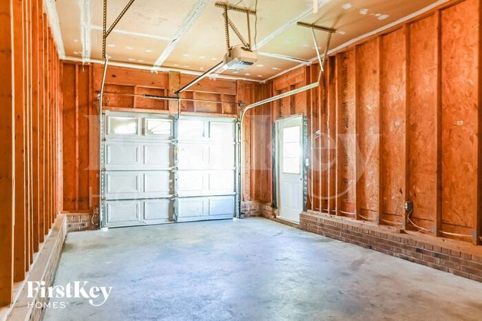 Building Photo - 7113 Spanglers Spring Way