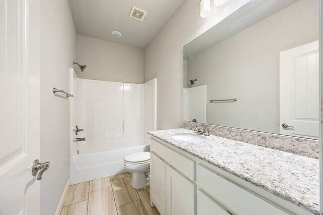 Building Photo - 2237 Aspen