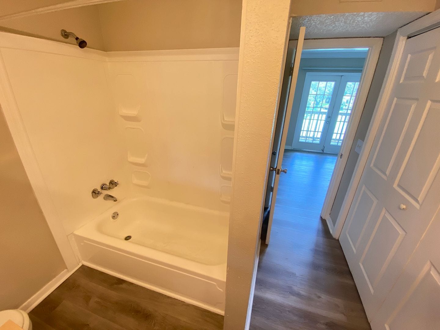 Building Photo - Coming Soon! 2nd-floor studio condo at Ser...