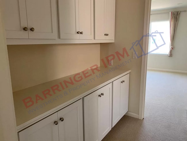 Building Photo - House is occupied *DO NOT DISTURB TENANTS* Call office with any questions