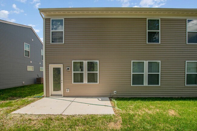 Building Photo - Newly Built Home in Lebanon - 4 Bedroom, 2...