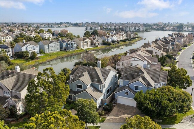 Building Photo - 142 Monaco Dr