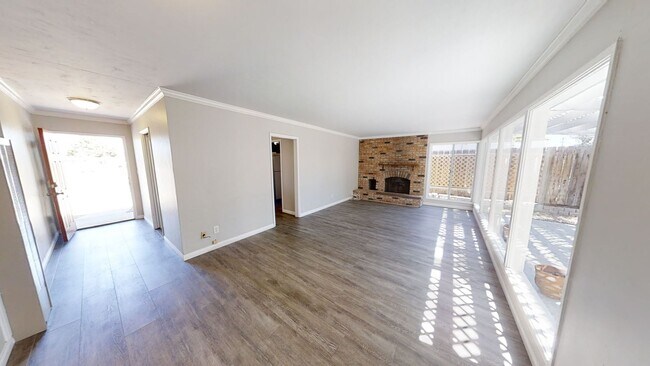 Building Photo - 5204 Rincon St