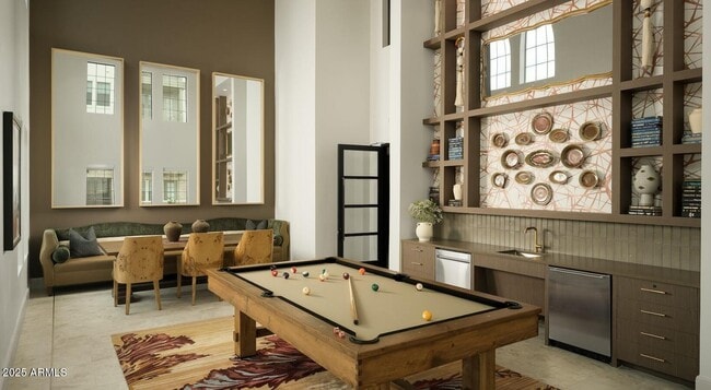 Building Photo - 98 S River Dr