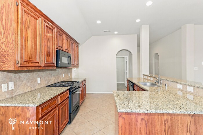 Building Photo - 10910 Brighton Gardens Dr