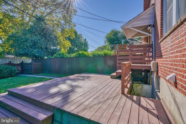 Building Photo - 6473 Blenheim Rd