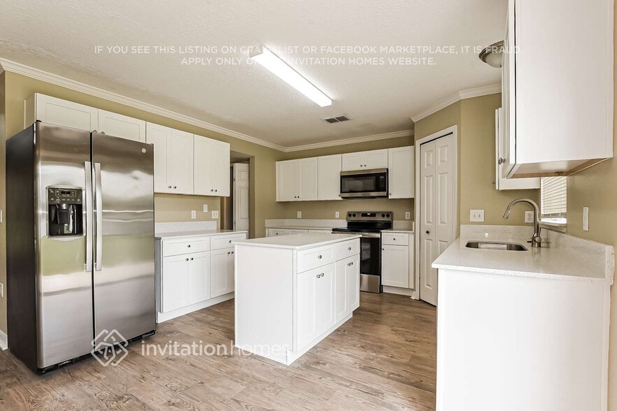 Building Photo - 688 Red Pepper Loop