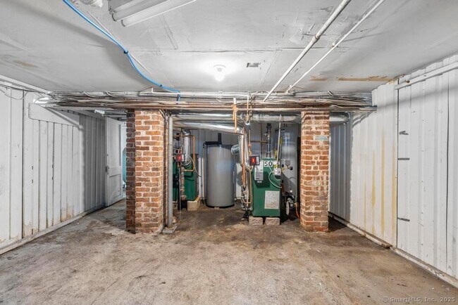 Building Photo - 52 Jacobs St