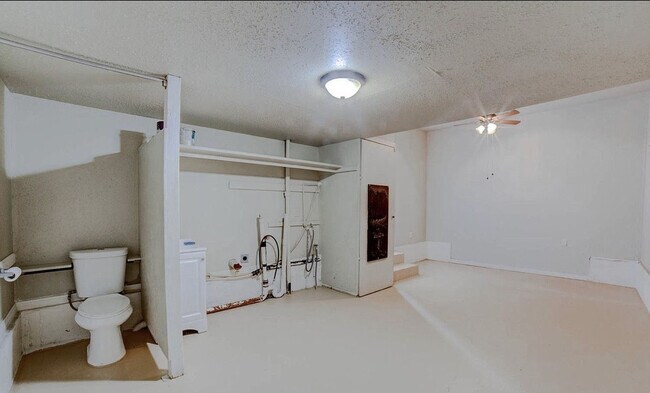 Building Photo - North Tulsa Home