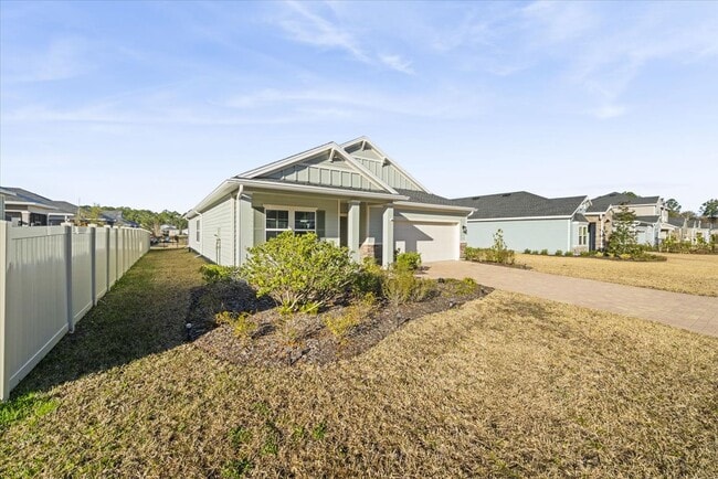 Building Photo - 100 Lake Sinclair St