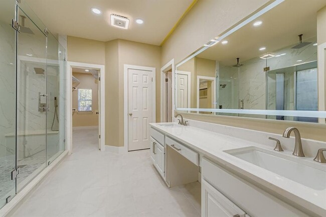 Building Photo - 1028 Horseback Hollow