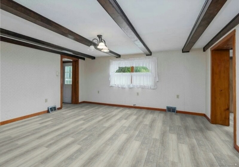 Building Photo - 2555 Cole Rd