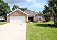 Building Photo - Pawleys Retreat