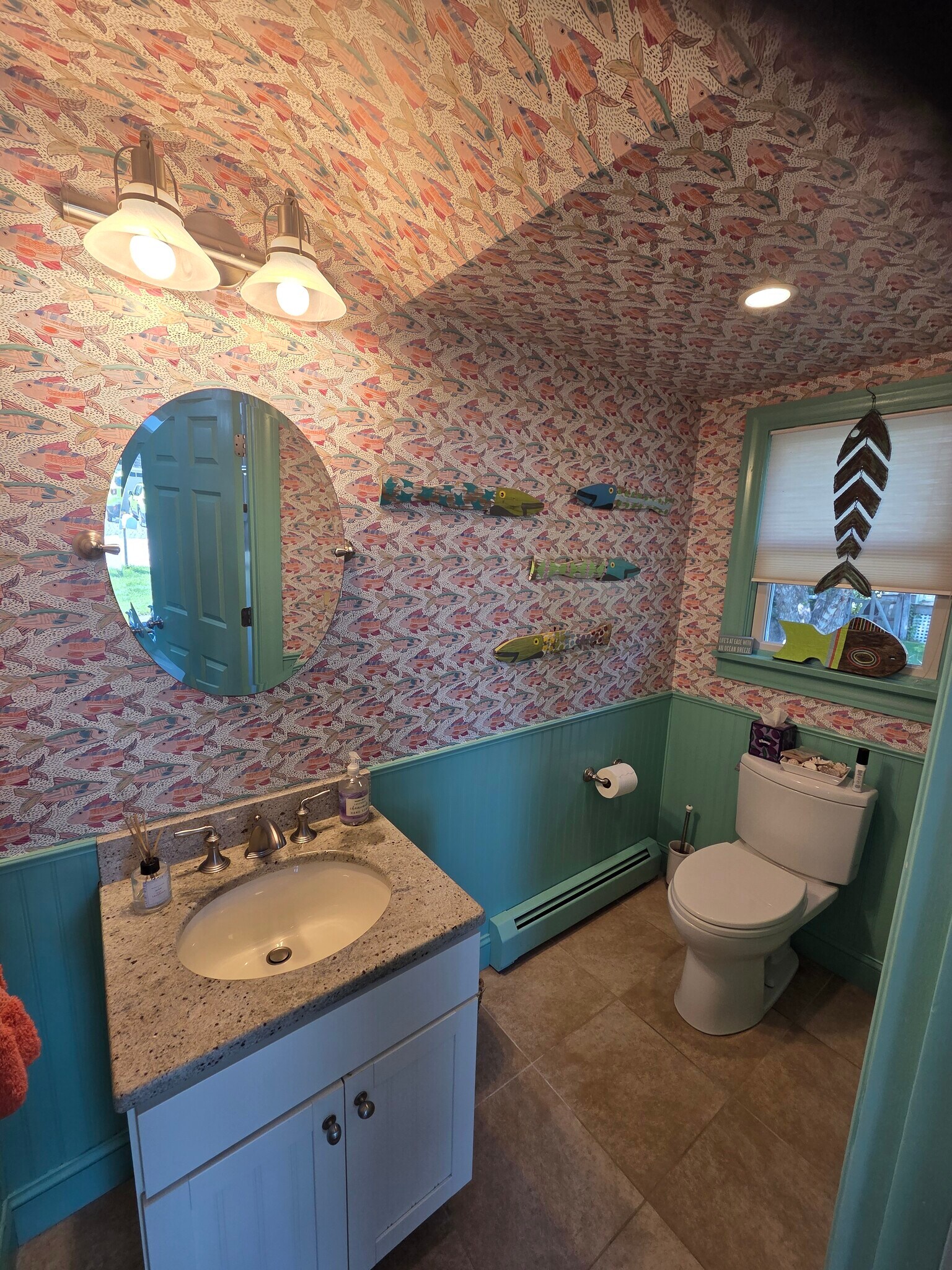 powder room, 1st floor - 35 Pine Island Rd
