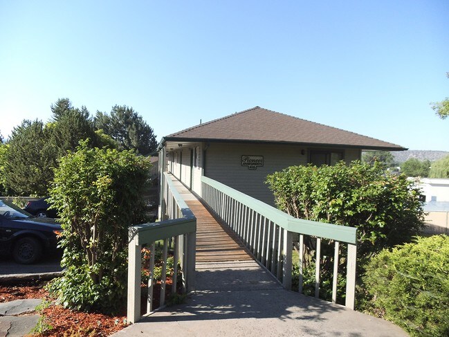 Primary Photo - Pioneer Apartments
