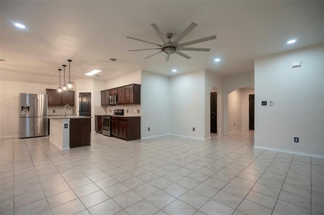 Building Photo - 1543 Meadowlake Dr